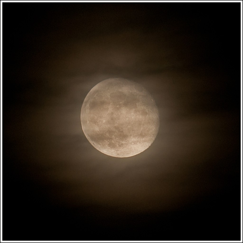 Super-Lune