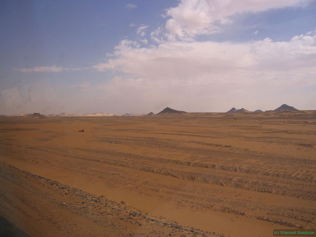 desertentreabousimbeletassouan
