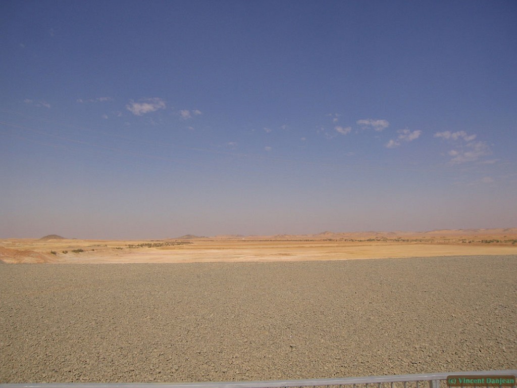 desertentreabousimbeletassouan2