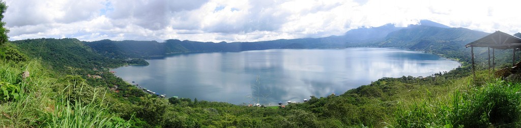 lakecoatepeque