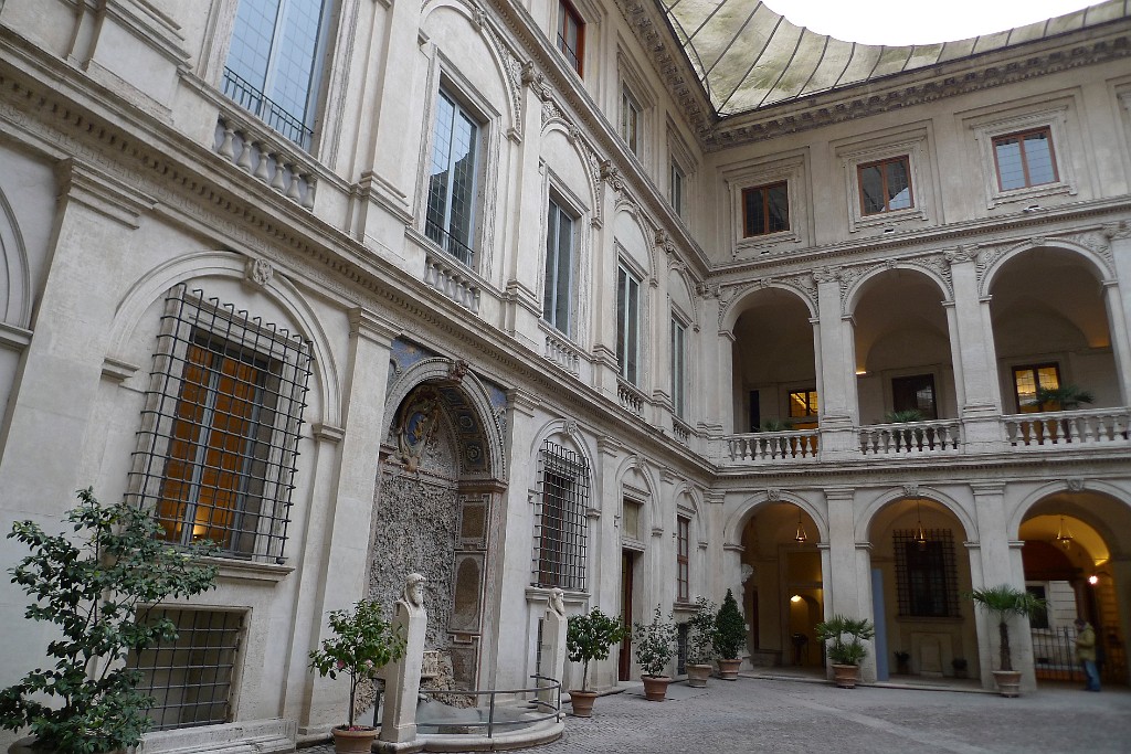 rome-l1010027