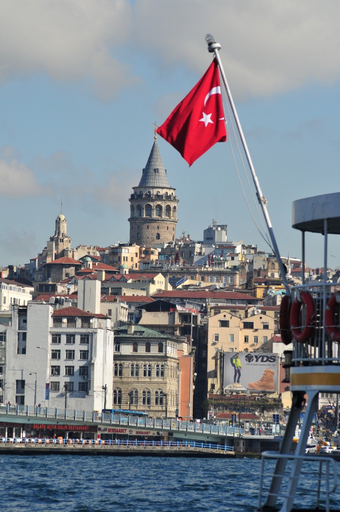 Galata Kulesi, tour de Galata (1348), murs de 3,75m d'épaisseur, hauteur 61m